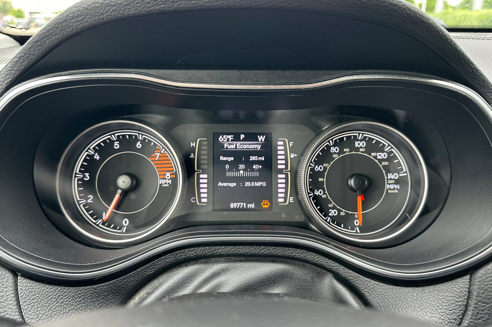 Used 2019 Jeep Cherokee Latitude w/ Cold Weather Group image 23