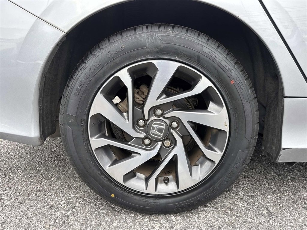 Used 2017 Honda Civic EX image 9