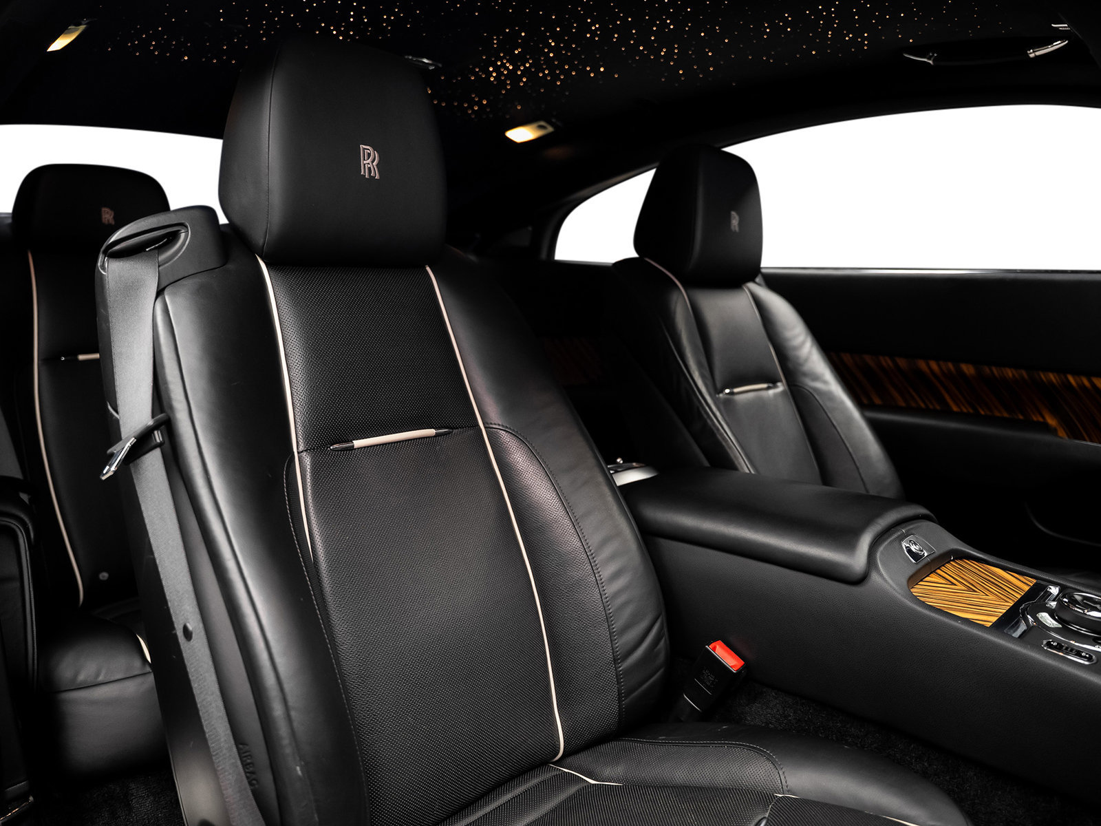 Used 2016 Rolls-Royce Wraith RWD image 32