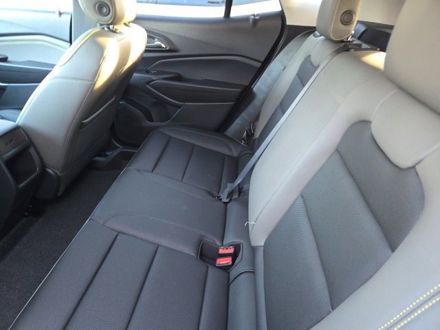 New 2026 Chevrolet Trax ACTIV w/ Sunroof Package image 7