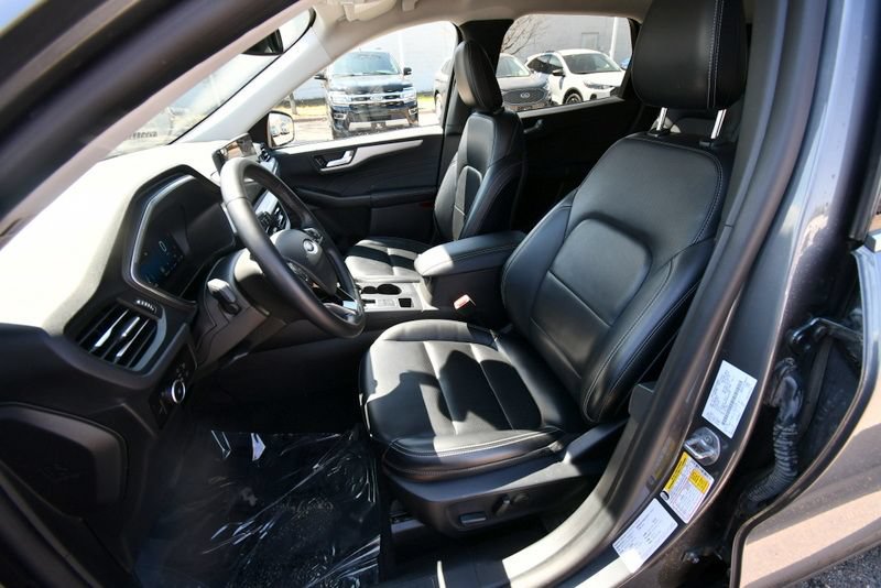 Used 2024 Ford Escape Platinum AWD/4WD image 14