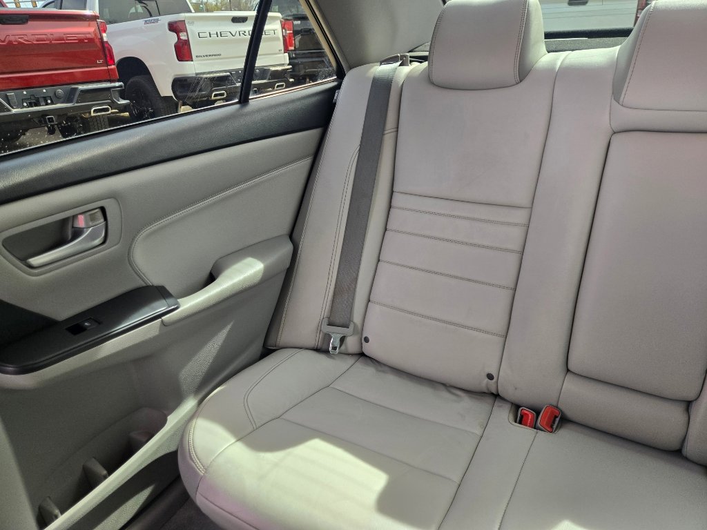 Used 2015 Toyota Camry XLE w/ Moonroof Package image 20