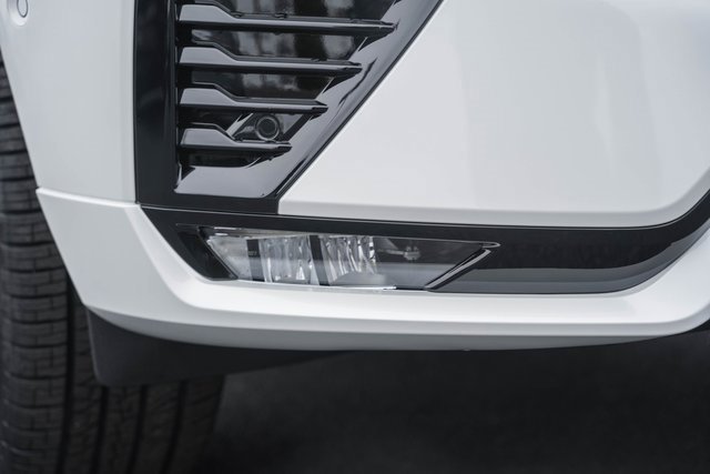 New 2026 Volvo XC60 B5 Plus w/ Protection Package Premier image 14