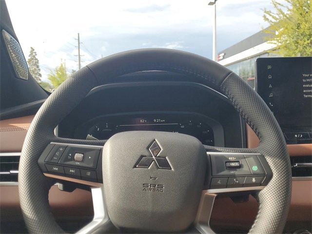 New 2025 Mitsubishi Outlander SEL image 21