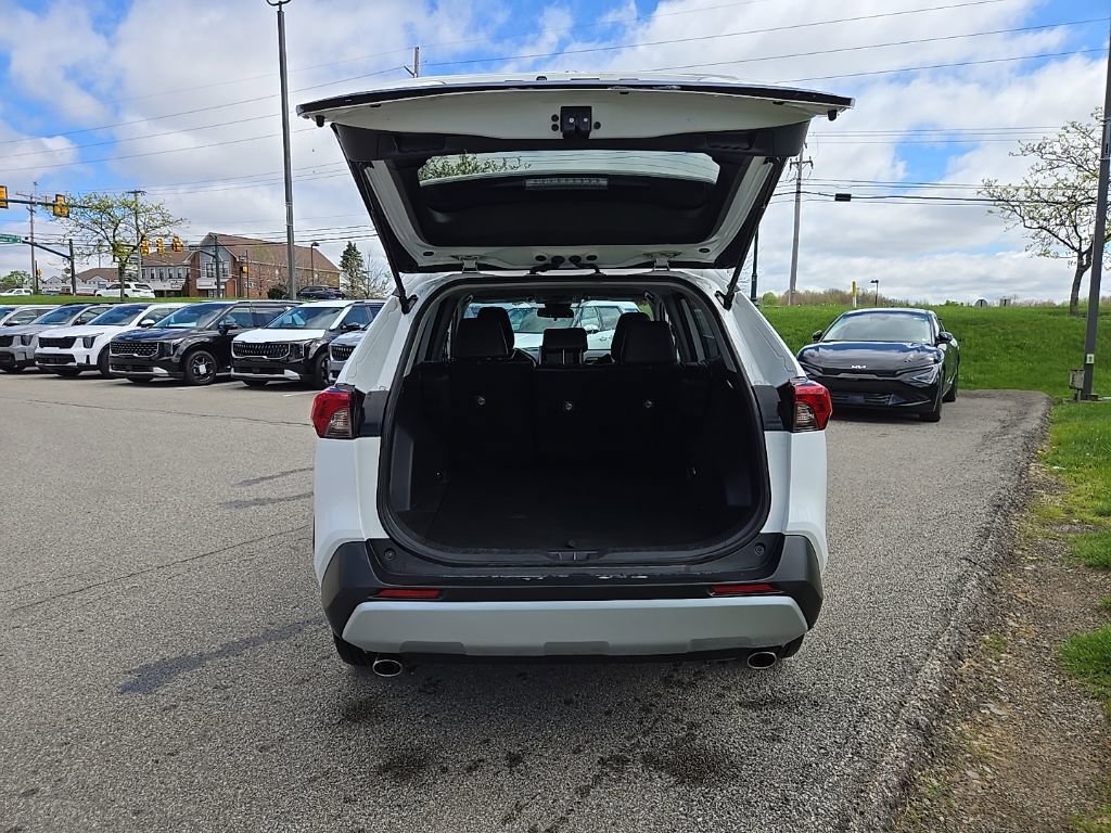 Used 2024 Toyota RAV4 Adventure AWD/4WD image 6