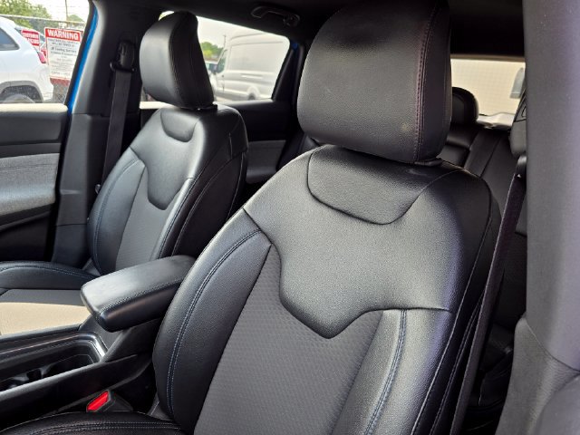 Used 2024 Jeep Compass Latitude AWD/4WD image 6