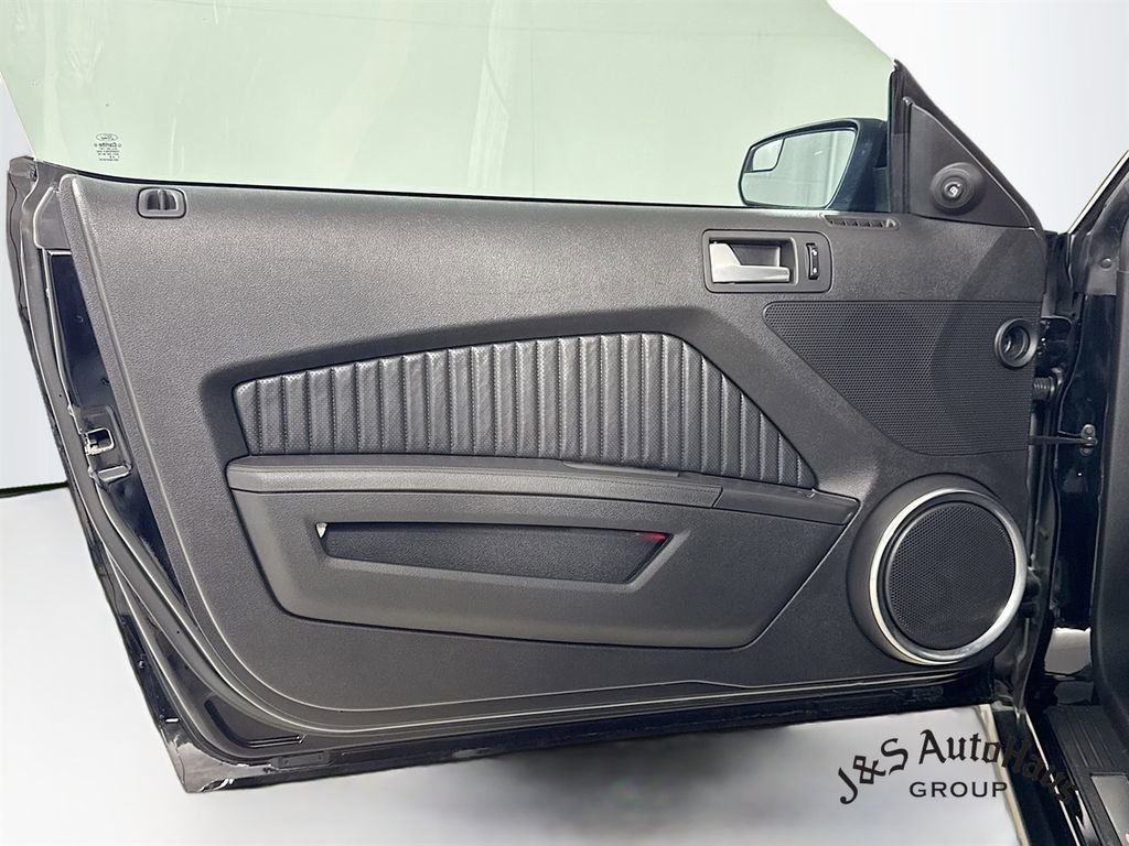 Used 2012 Ford Mustang Shelby GT500 w/ SVT Performance Pkg image 21