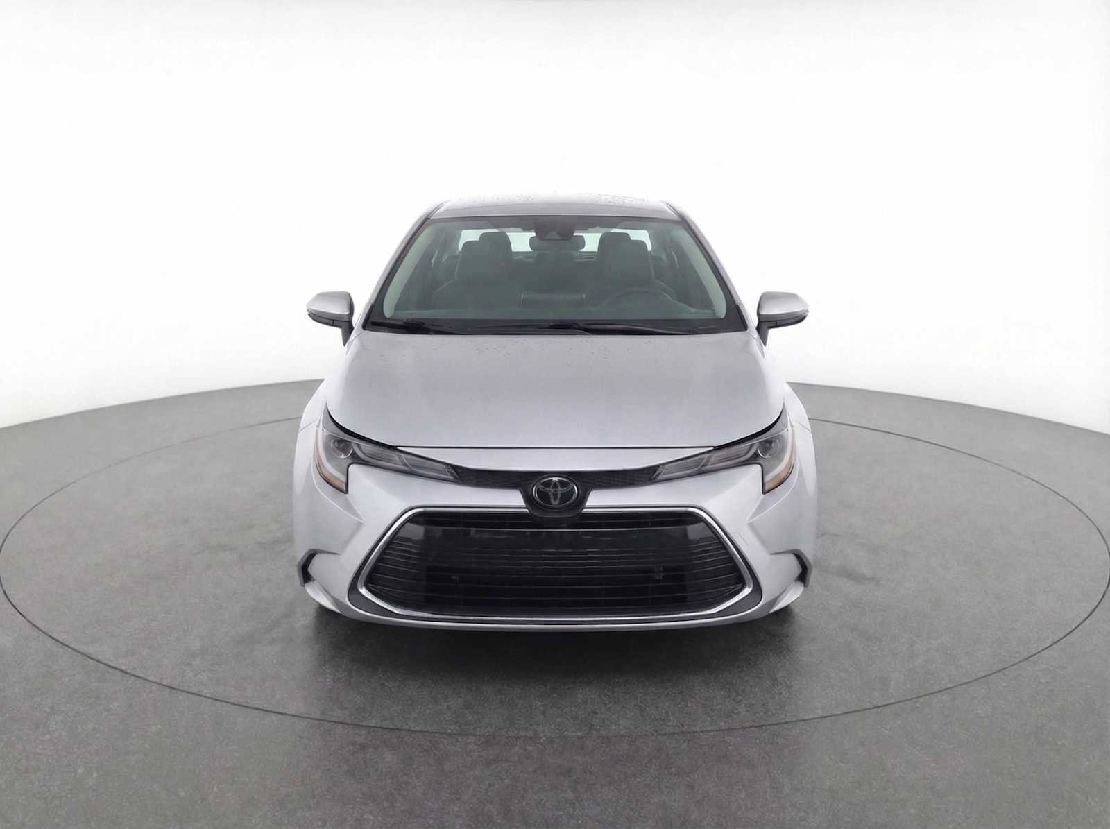 Used 2025 Toyota Corolla LE video 2