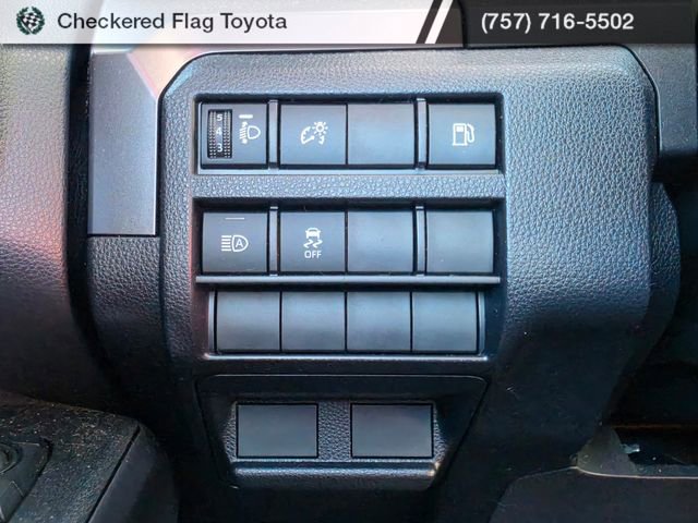 Used 2025 Toyota 4Runner SR5 AWD/4WD image 11