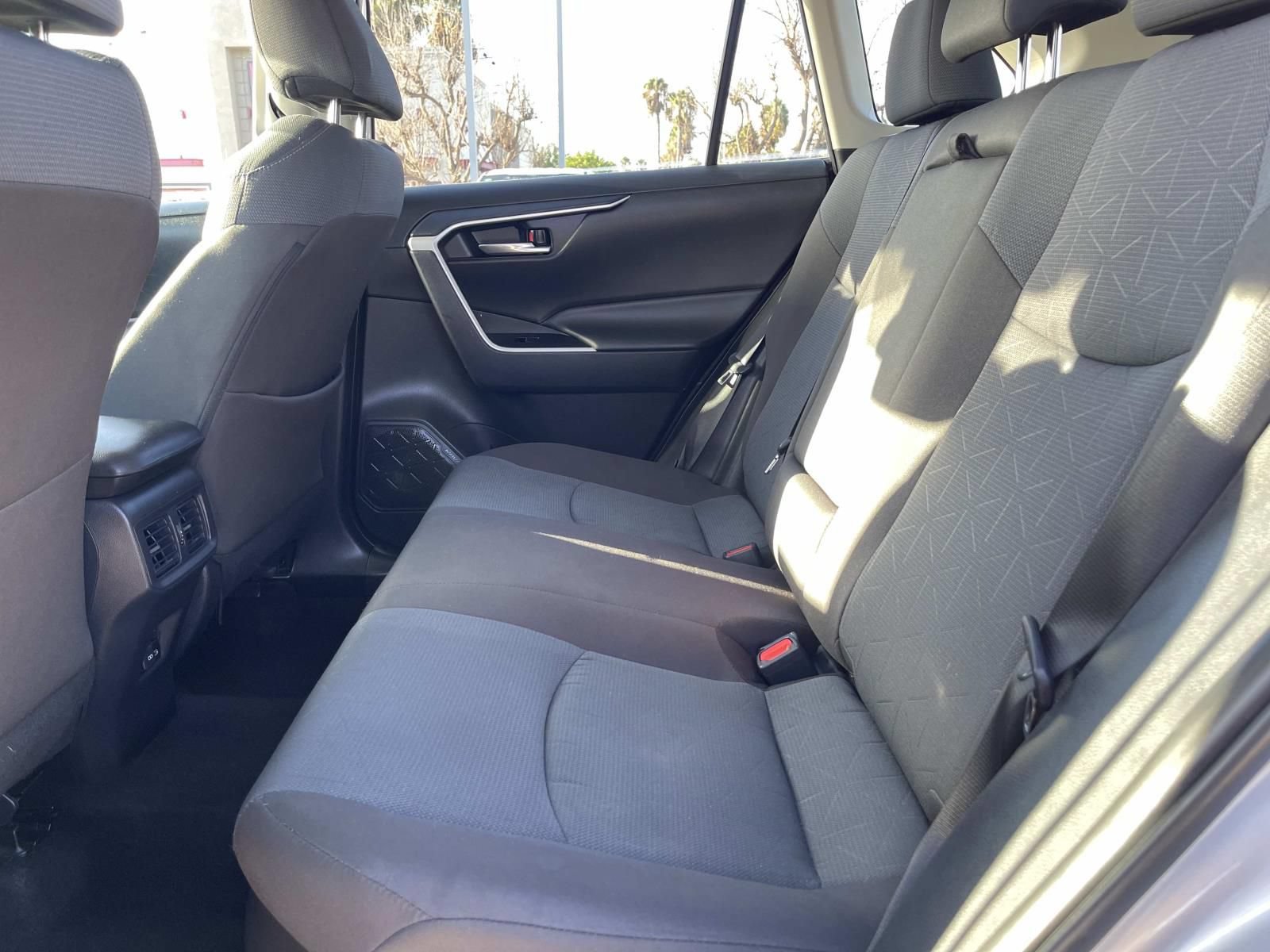 Used 2025 Toyota RAV4 XLE AWD/4WD image 13