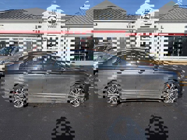 Used 2017 Lincoln MKZ Select image 12