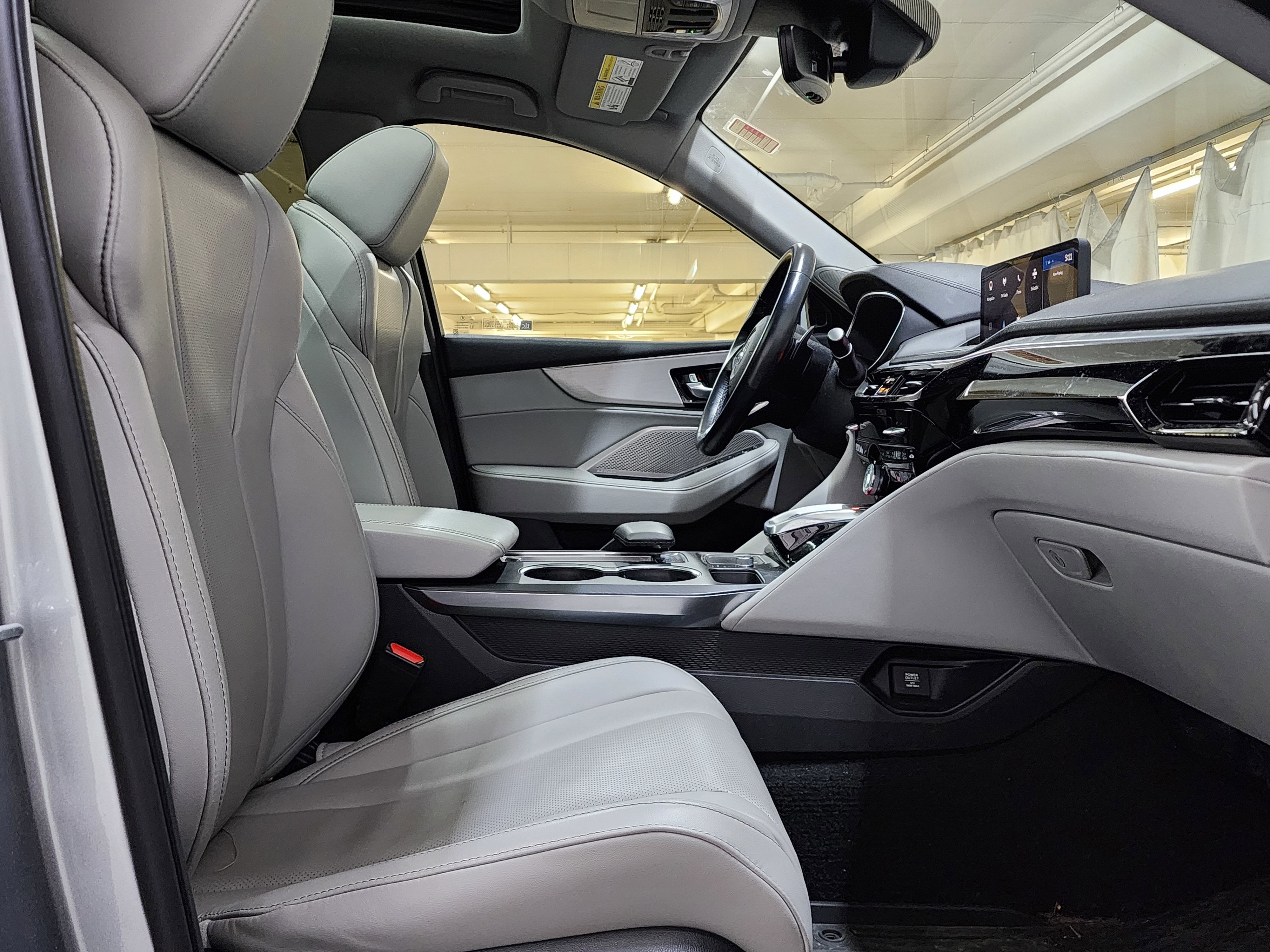 Certified 2023 Acura MDX SH-AWD w/ Technology Package image 23