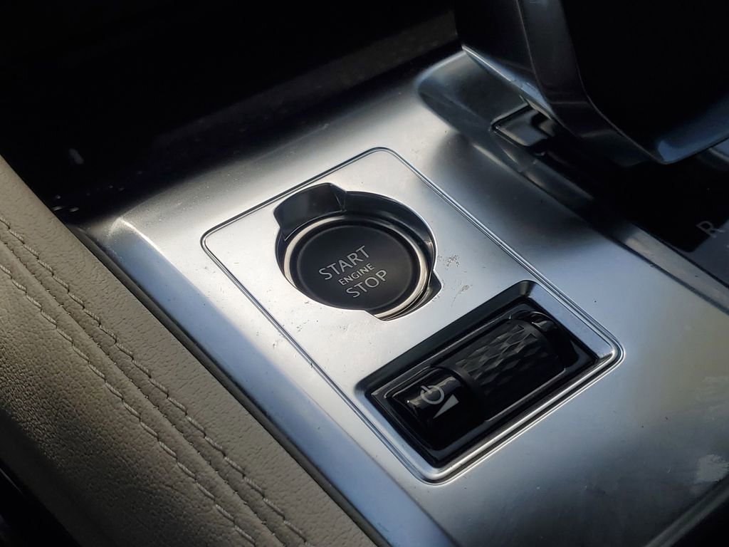 Used 2025 Jaguar F-PACE R-Dynamic S AWD/4WD image 31