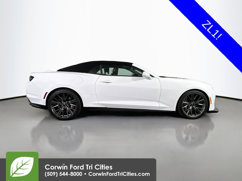 Used 2022 Chevrolet Camaro ZL1 RWD image 17