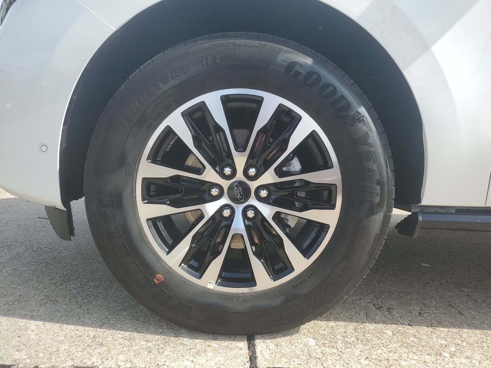 Used 2025 Ford Expedition Max Platinum image 7