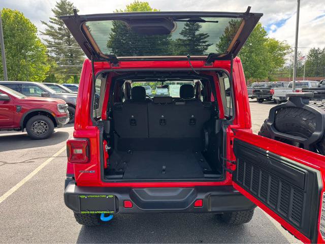 Used 2022 Jeep Wrangler Unlimited Rubicon 4xe AWD/4WD image 5