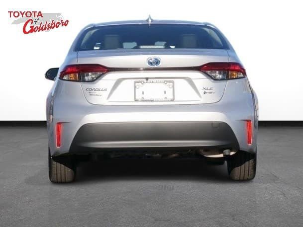 Used 2025 Toyota Corolla XLE image 8