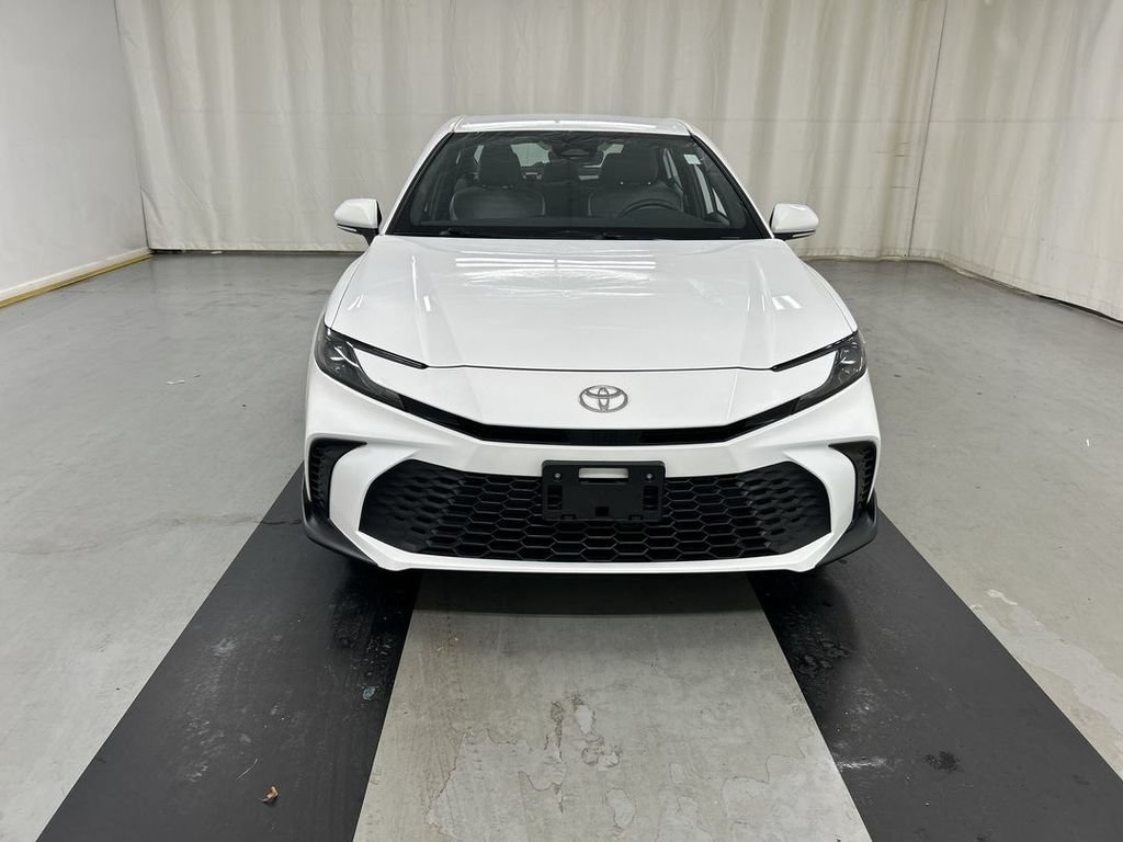 Used 2025 Toyota Camry SE w/ Convenience Package AWD/4WD image 3