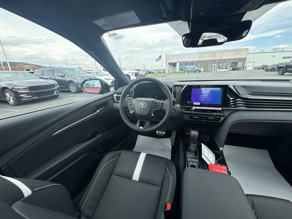 New 2026 Toyota Camry Hybrid FWD image 15