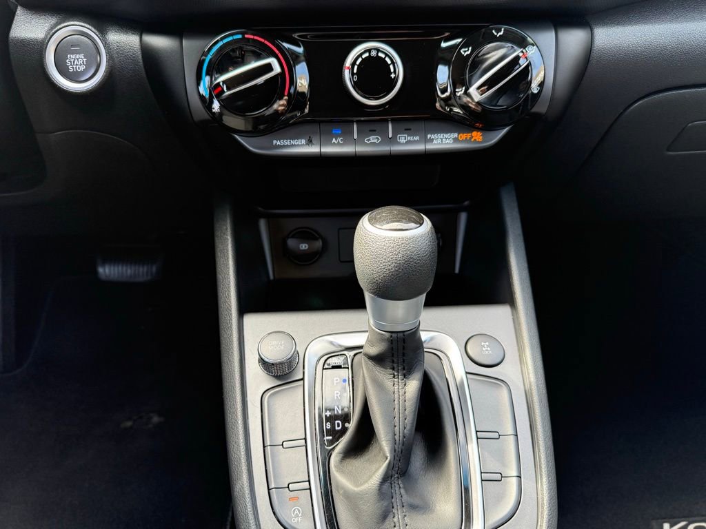 Certified 2022 Hyundai Kona SEL w/ Cargo Package AWD/4WD image 22