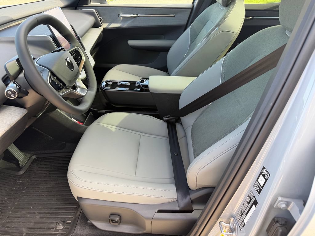 New 2026 Volvo EX30 Cross Country Ultra w/ Protection Package Premier AWD/4WD image 17