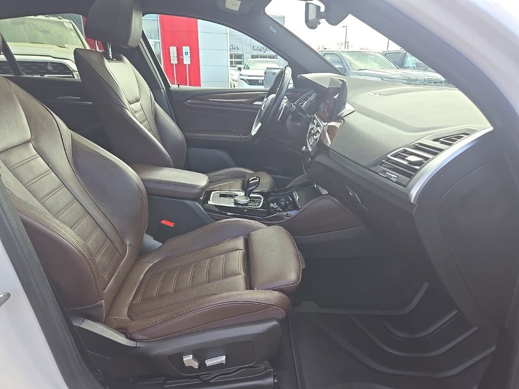 Used 2022 BMW X4 xDrive30i w/ Premium Package AWD/4WD image 31