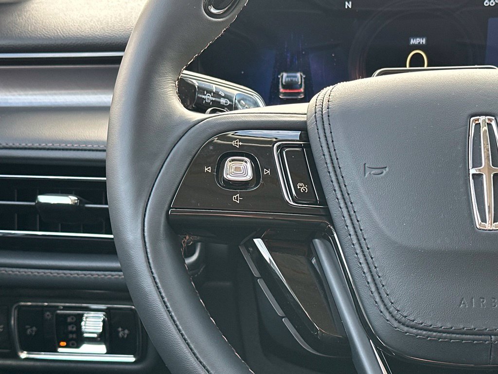 New 2027 Lincoln Aviator AWD image 9