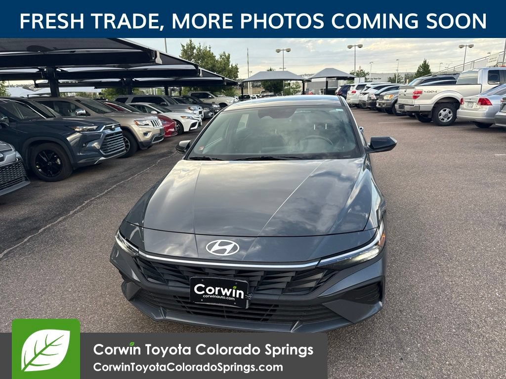 Used 2025 Hyundai Elantra Sport FWD image 2