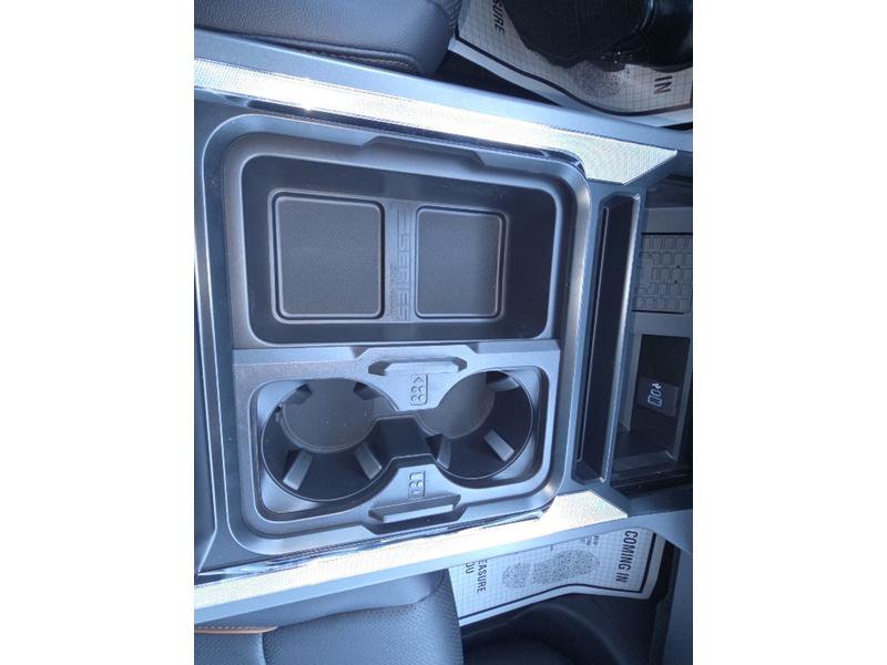 New 2025 Ford F350 Lariat w/ FX4 Off-Road Package image 39