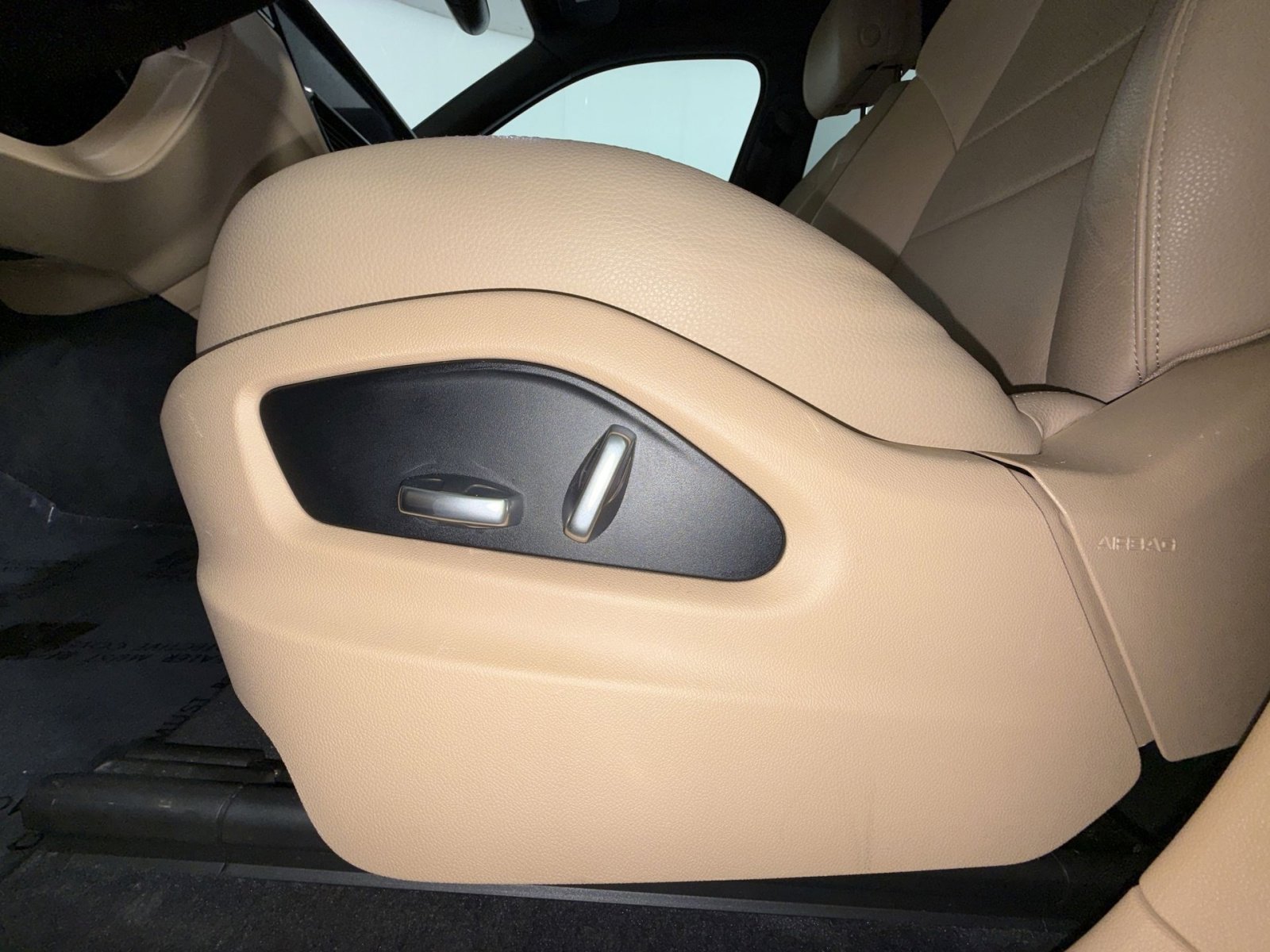 Used 2020 Porsche Cayenne AWD/4WD image 14