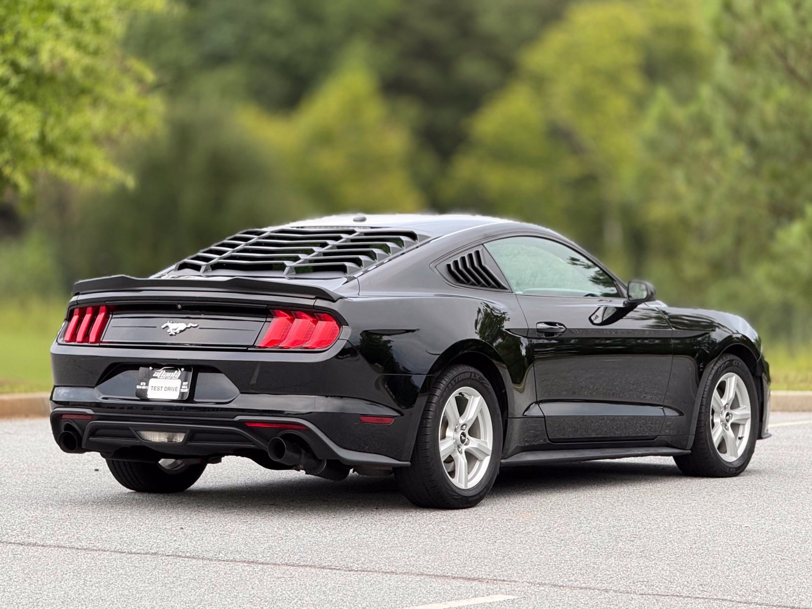 Used 2019 Ford Mustang Coupe RWD image 11