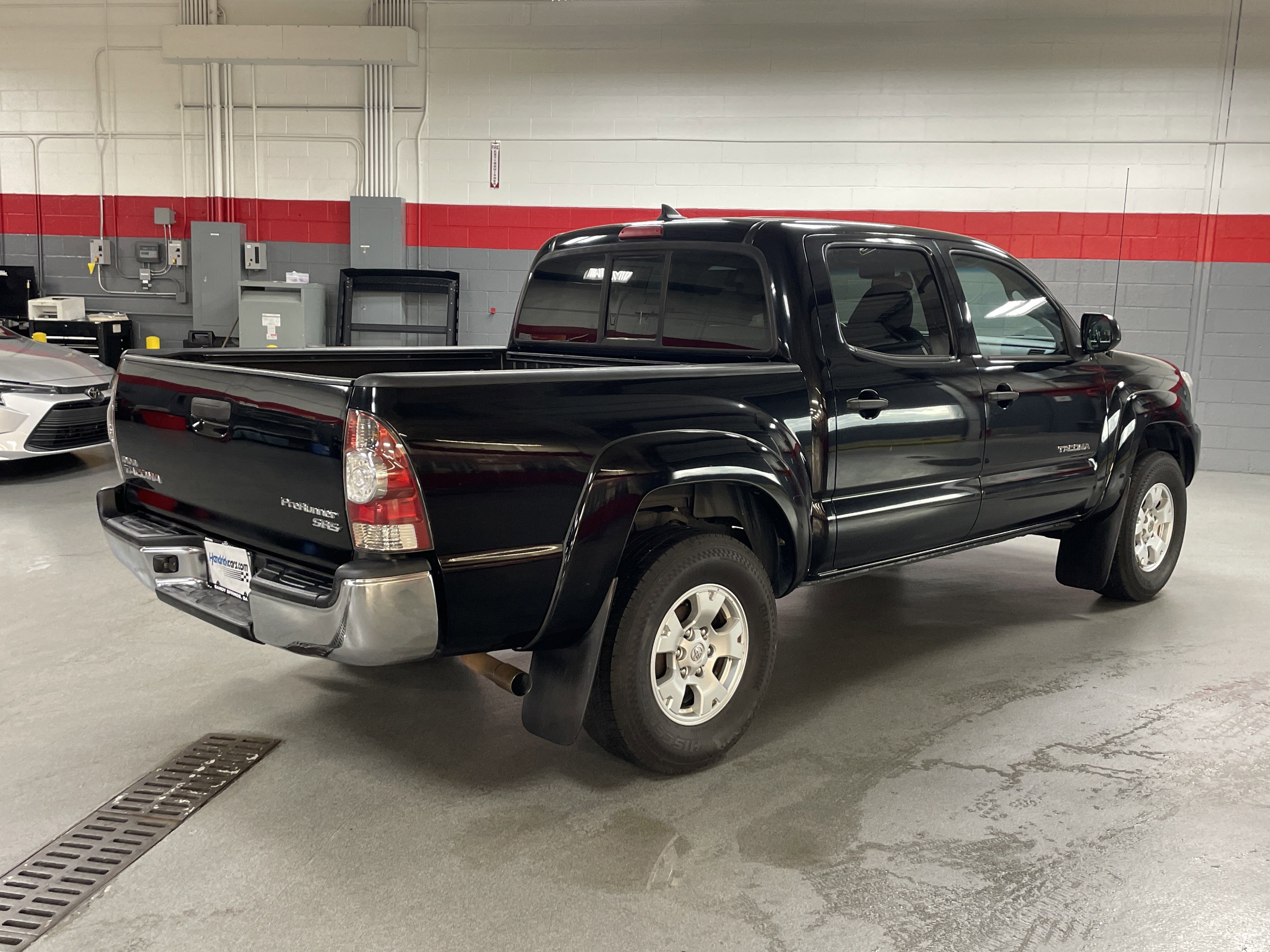 Used 2014 Toyota Tacoma PreRunner w/ SR5 Package image 10