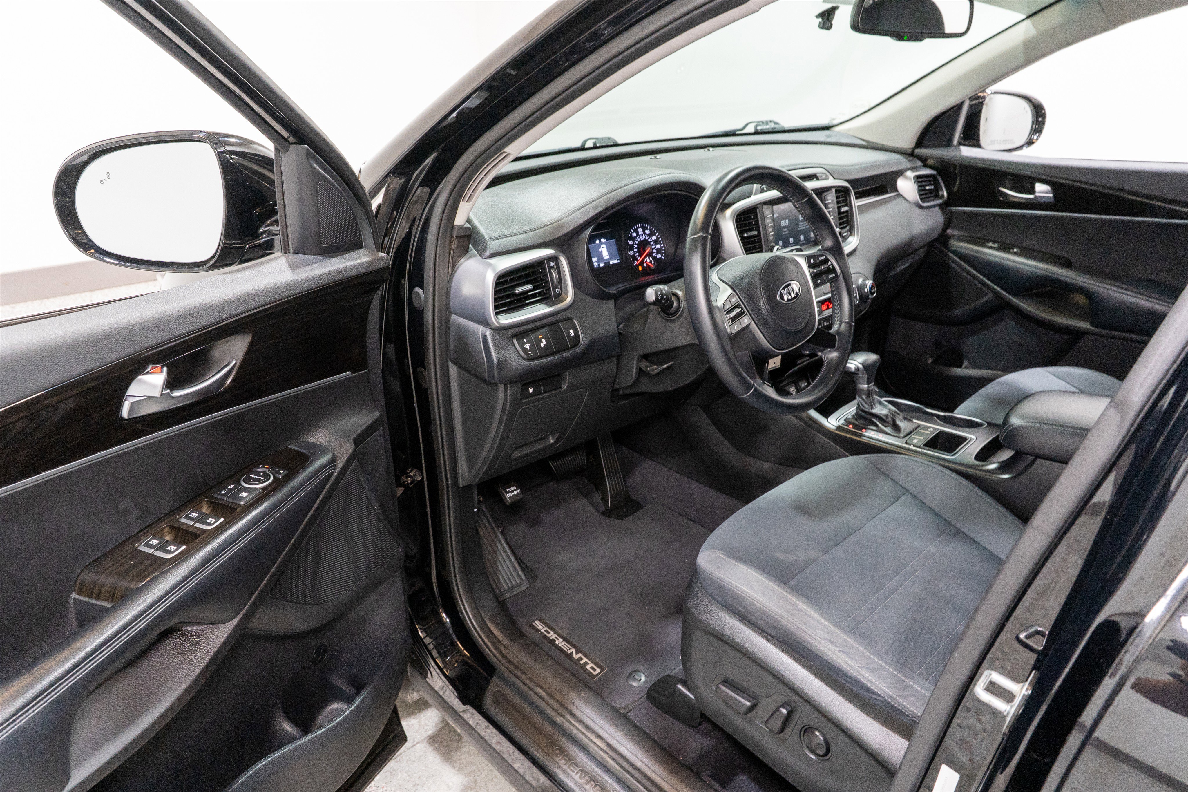 Used 2019 Kia Sorento FWD w/ Option Group 020 image 10