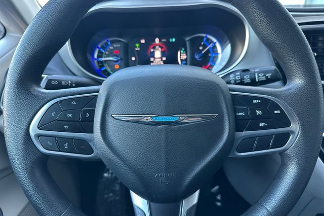 Used 2018 Chrysler Pacifica Touring Plus image 32