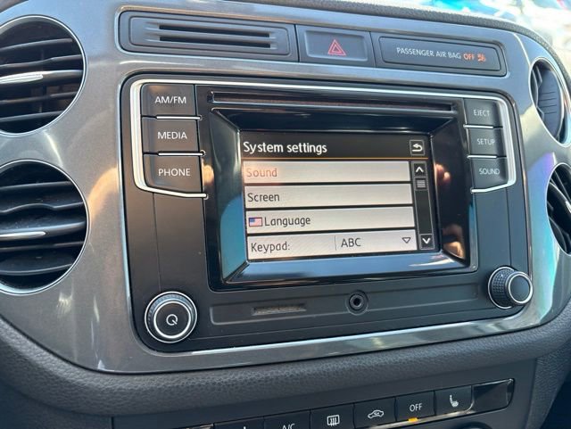 Used 2016 Volkswagen Tiguan S FWD image 23