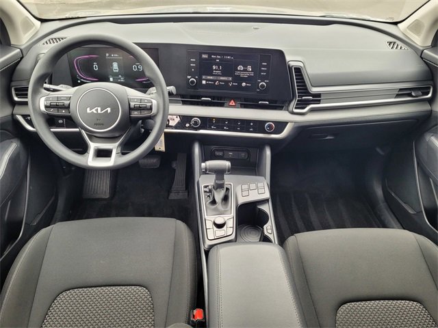 Used 2024 Kia Sportage LX image 9