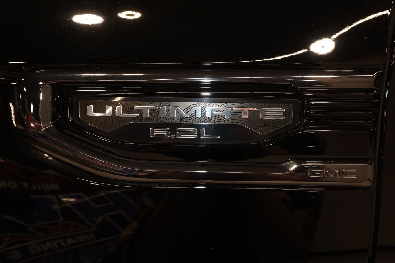 Certified 2024 GMC Sierra 1500 Denali Ultimate AWD/4WD image 38