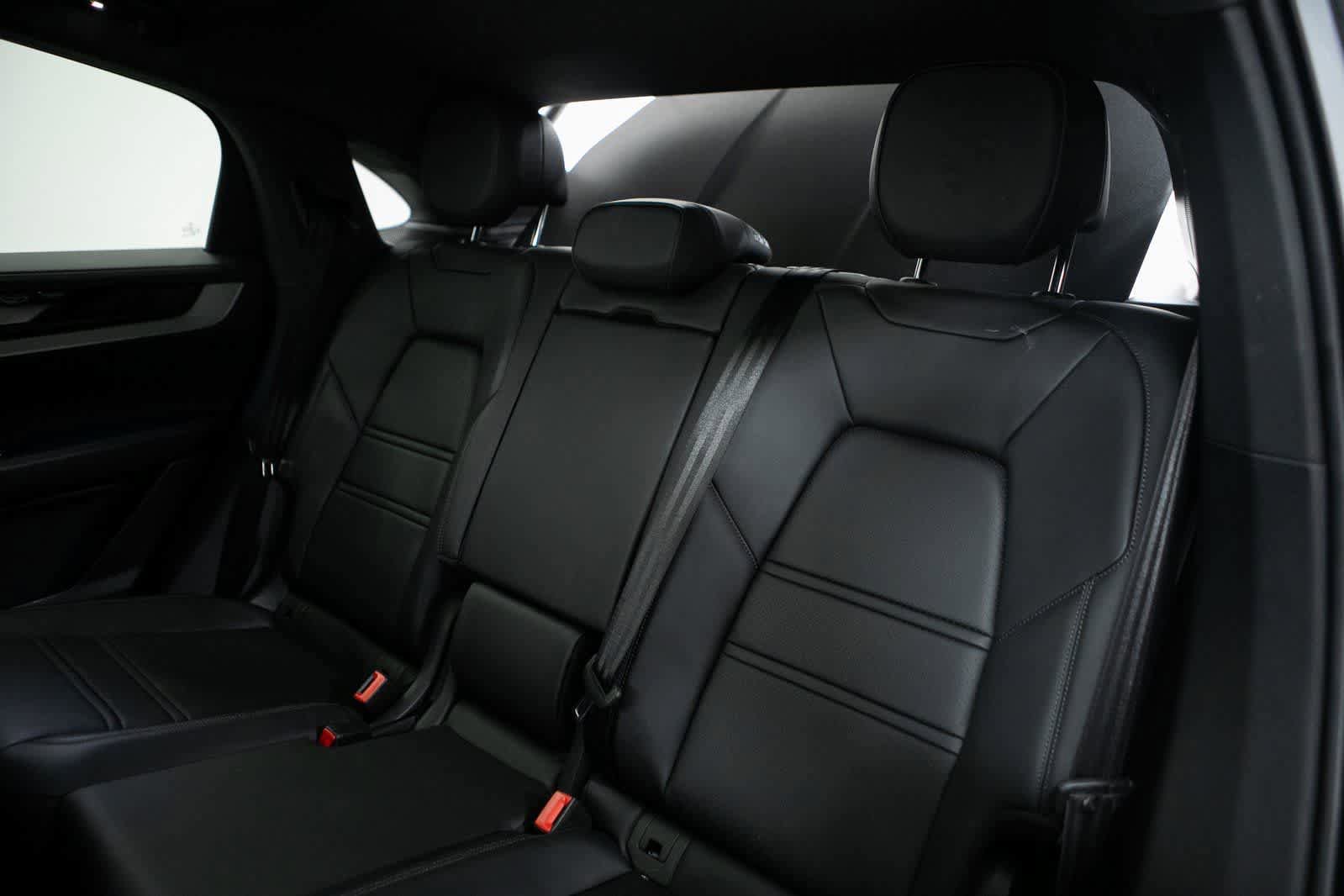 Certified 2025 Porsche Cayenne S image 32