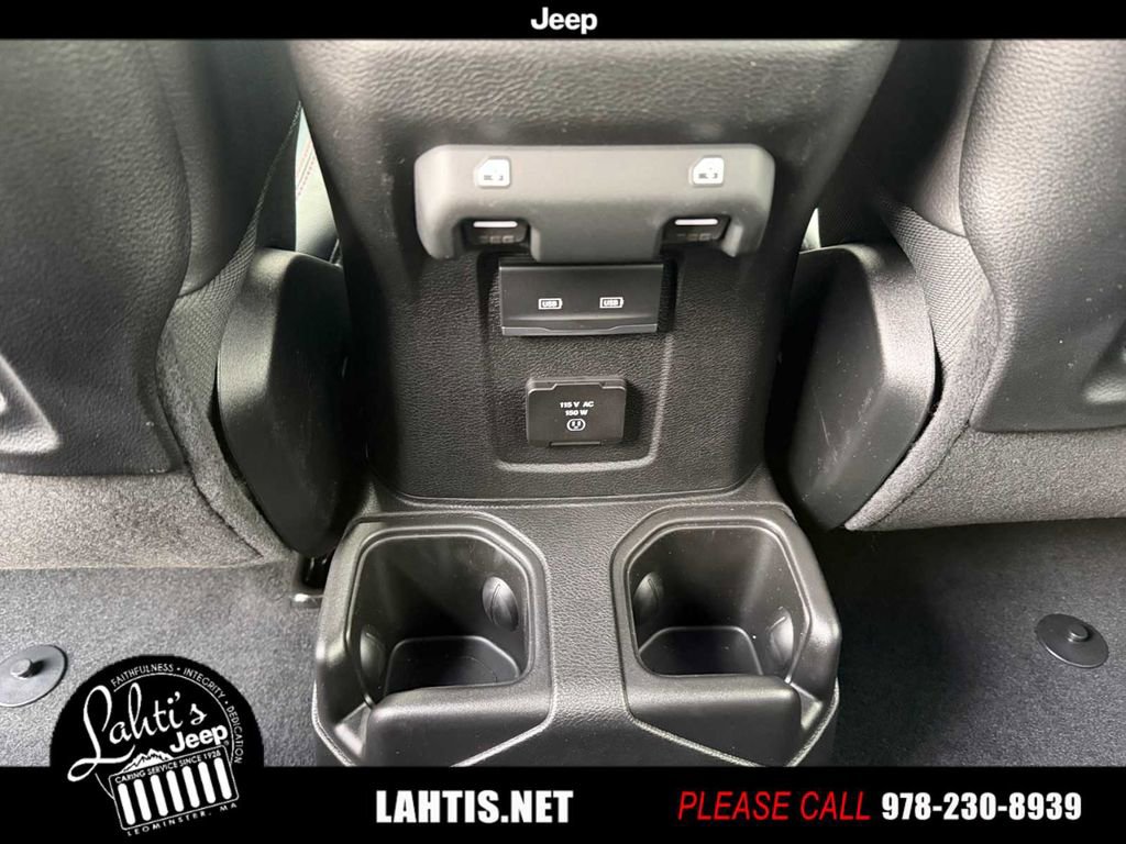 New 2026 Jeep Wrangler Unlimited Rubicon image 32