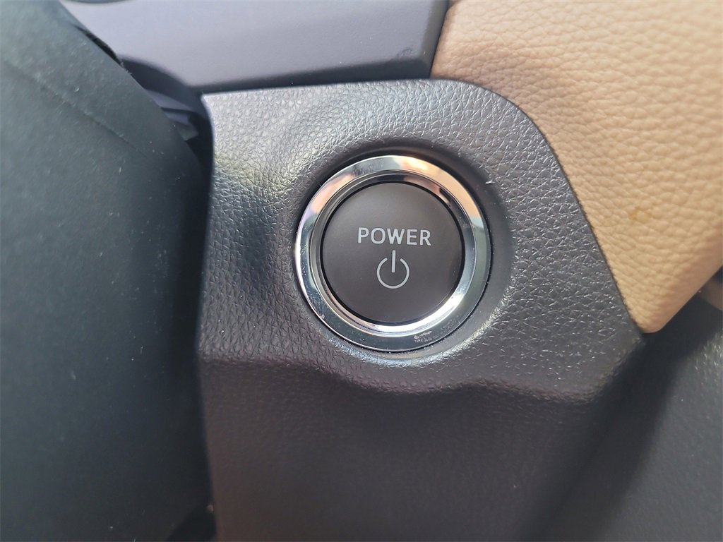 Used 2025 Toyota RAV4 XLE Premium image 27