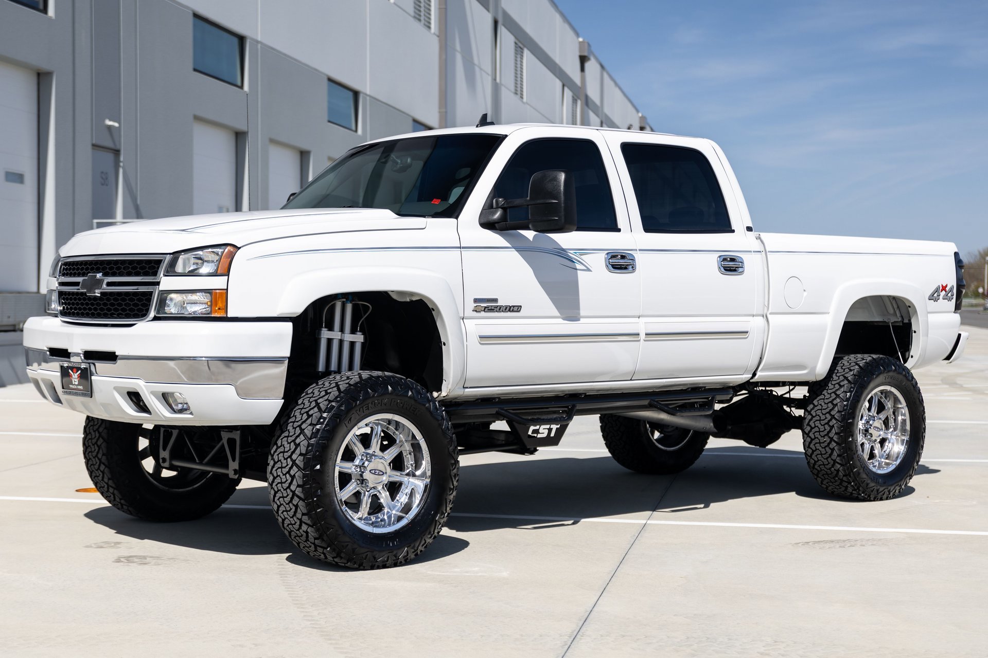 Used 2006 Chevrolet Silverado 2500 LT w/ Heavy-Duty Power Package image 9