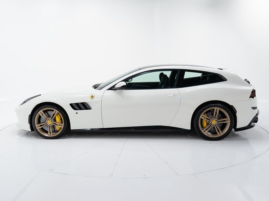 Used 2017 Ferrari GTC4Lusso image 2