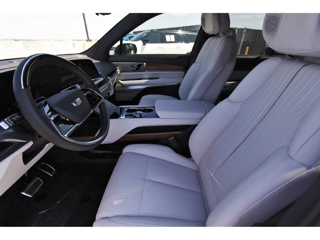 New 2027 Cadillac Vistiq Luxury AWD/4WD image 6