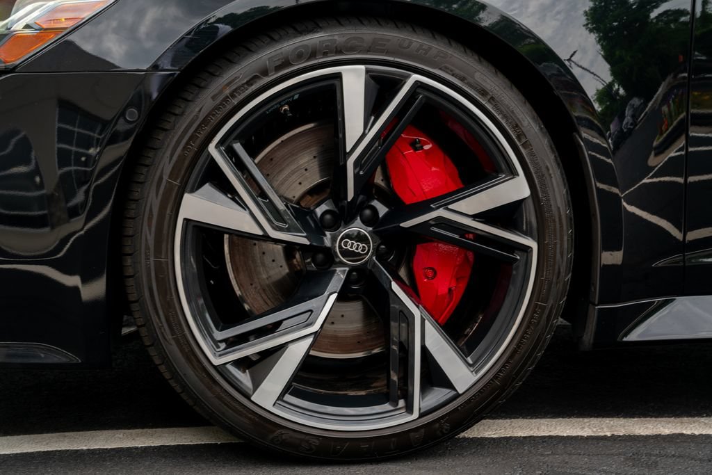 Used 2022 Audi RS 6 AWD/4WD image 25
