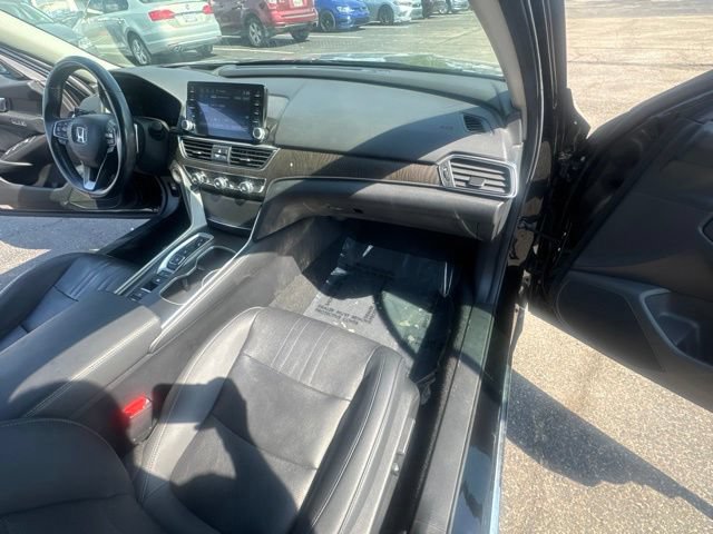 Used 2020 Honda Accord Touring image 17