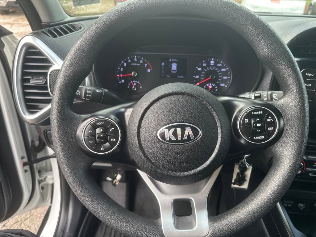 Used 2020 Kia Soul S image 12