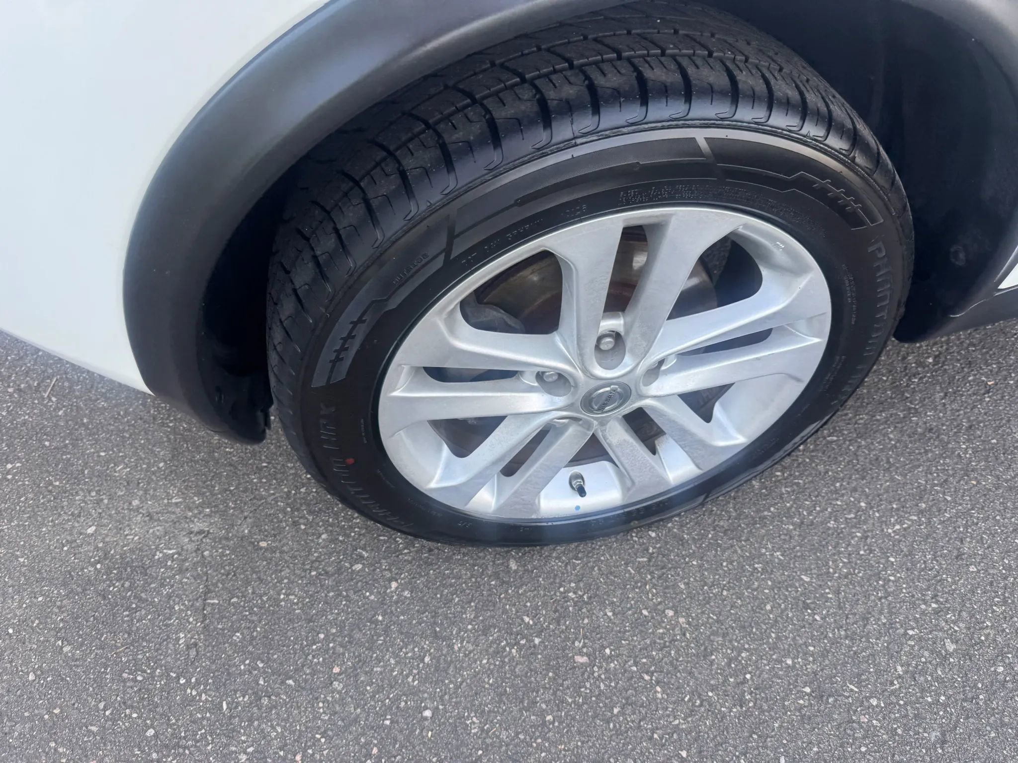 Used 2013 Nissan Juke SV FWD image 10