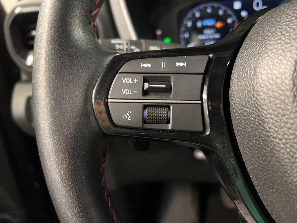 Used 2025 Honda Pilot Black Edition image 19