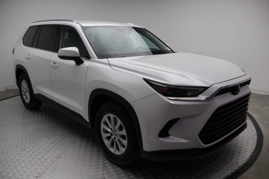 Certified 2025 Toyota Grand Highlander FWD image 6