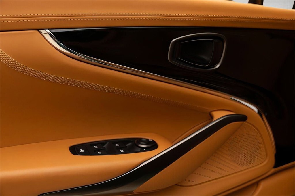 New 2025 Aston Martin DBX 707 image 17